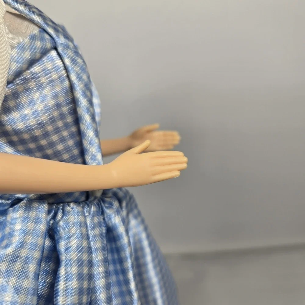 VTG The Wizard of Oz Dorothy Barbie Doll Mattel‎ 1999 Working Talks & Lights Up